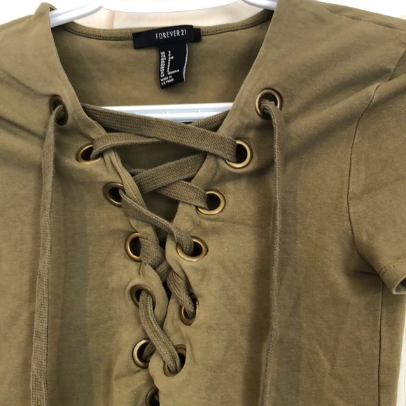 Forever 21 - Army Green T-shirt - size s - Picture 2 of 4